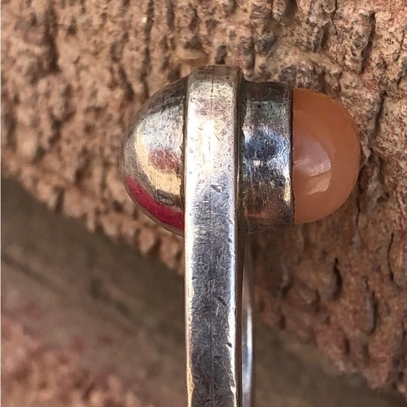 Vintage 80s Peach Moonstone & Sterling Silver Modernist Ring Signed HR Size 5 - Picture 5 of 9